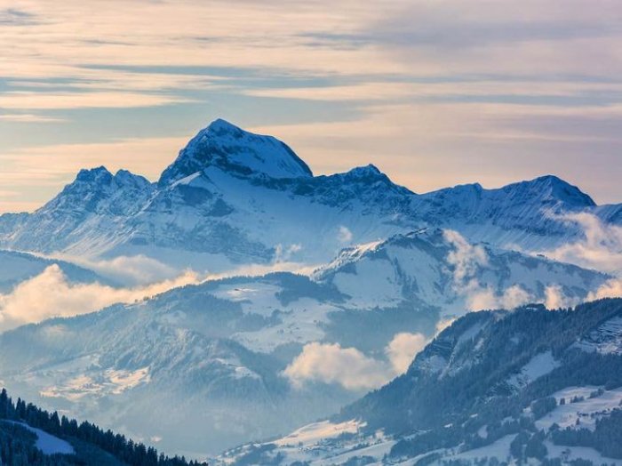 Two skiers die in accident on Italian Alps