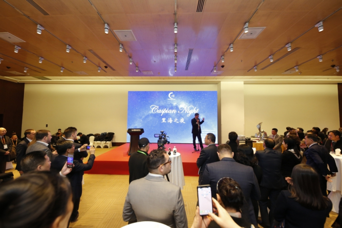   Azerbaiyán recibe el premio de la Exposición de Inversión Extranjera China  