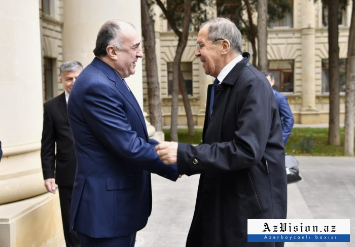  Ministros de Asuntos Exteriores de Azerbaiyán y Rusia celebran reunión en Bakú 