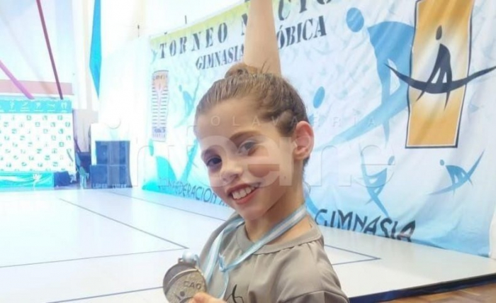  Pequeña gimnasta local clasificada al Mundial en Azerbaiyán 