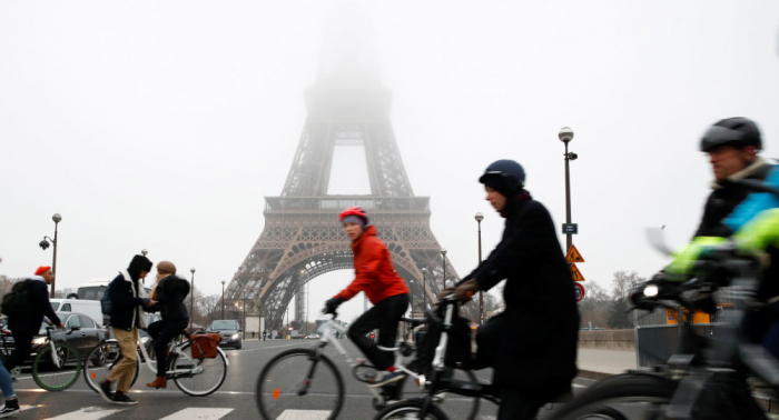 La torre Eiffel cierra al público por la huelga general contra la reforma de las pensiones