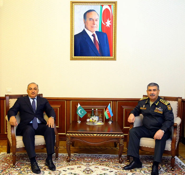   Aserbaidschan und Pakistan erörtern militärische Zusammenarbeit  