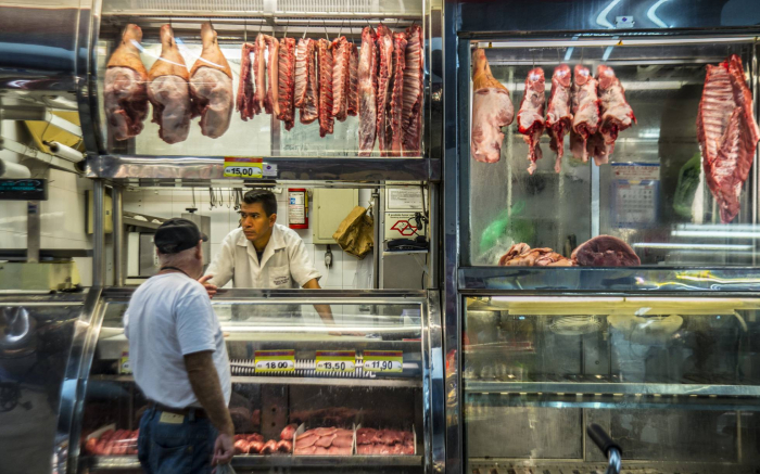 China y Bolsonaro convierten la carne en un producto casi de lujo en Brasil