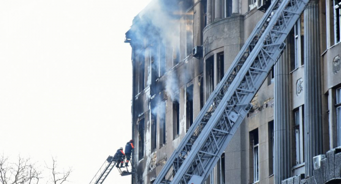   Aumenta el número de fallecidos en el incendio en un instituto en Ucrania  