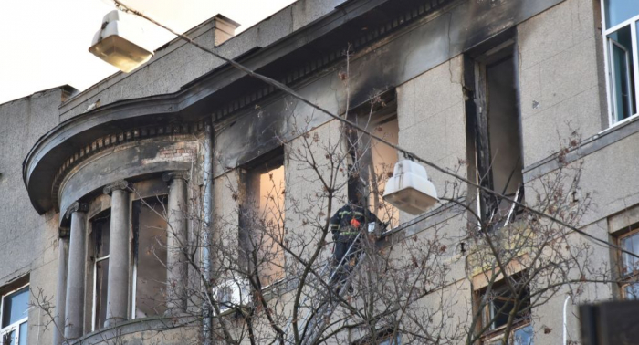   Se eleva a 12 la cifra de muertos en el incendio de un instituto en el sur de Ucrania  