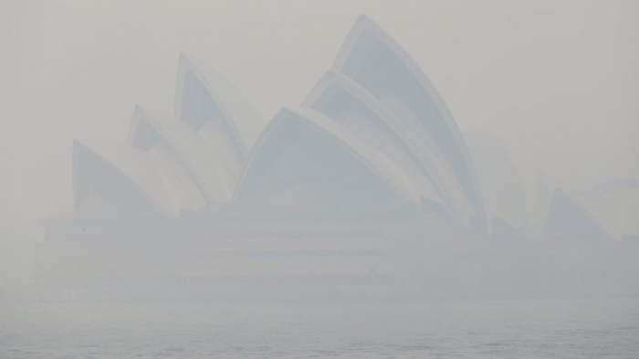  Sydney versinkt im Rauch 