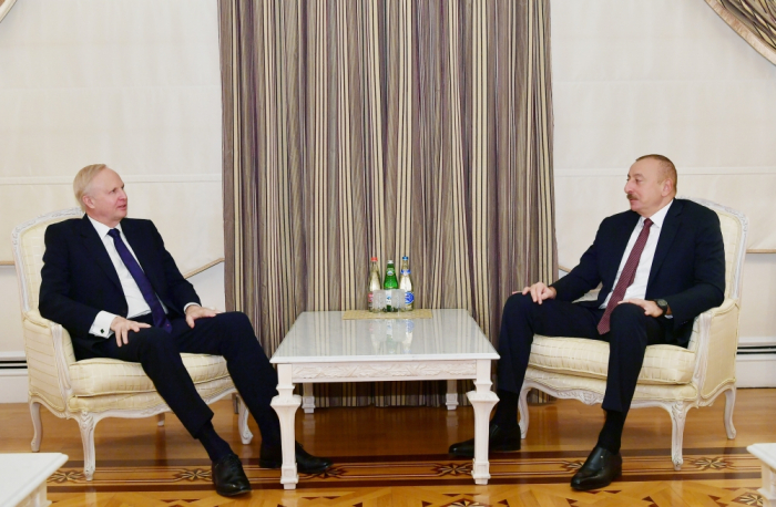  President Ilham Aliyev receives BP Chief Executive Officer 