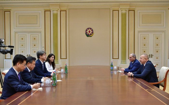  President Ilham Aliyev receives delegation led by commissioner of Statistics Korea 