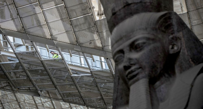     Ägypten:   Seltene Statue von Pharao Ramses II. nahe Gizeh-Pyramiden entdeckt –   Fotos    