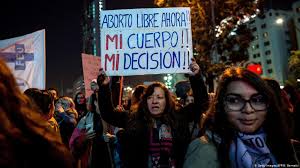 El Gobierno de Costa Rica aprueba el aborto terapéutico en medio de protestas de la oposición y la Iglesia