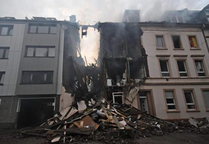 At least 25 injured in German apartment block blast