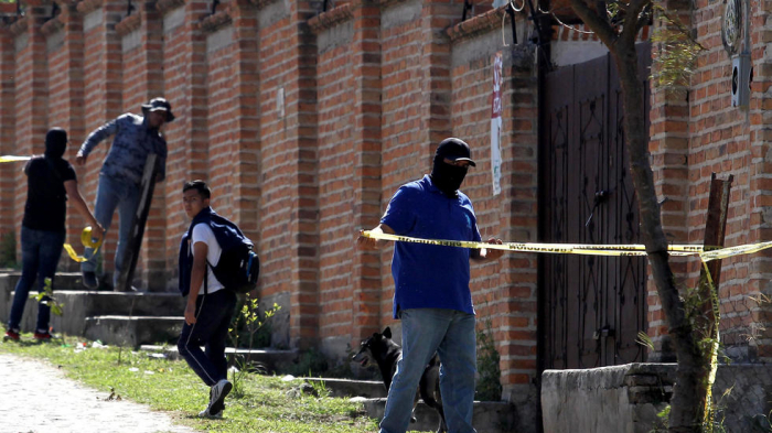 50 bodies unearthed from Mexican mass grave
 