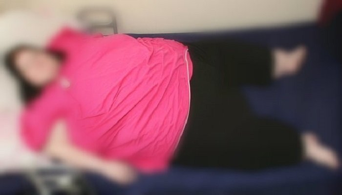 Çarpayıdan yıxılan ağırçəkili qadının köməyinə FHN çatdı