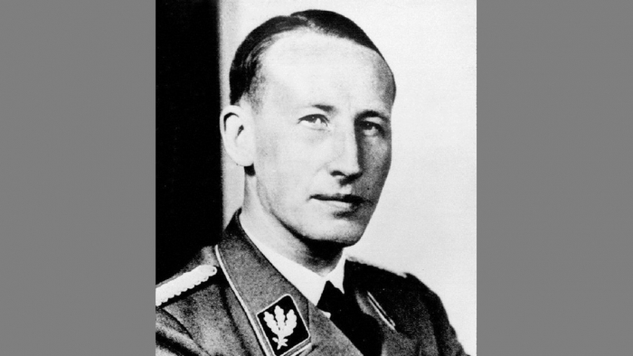 Intentan sustraer en Berlín los restos del alto oficial nazi Reinhard Heydrich, el   "Carnicero de Praga"  