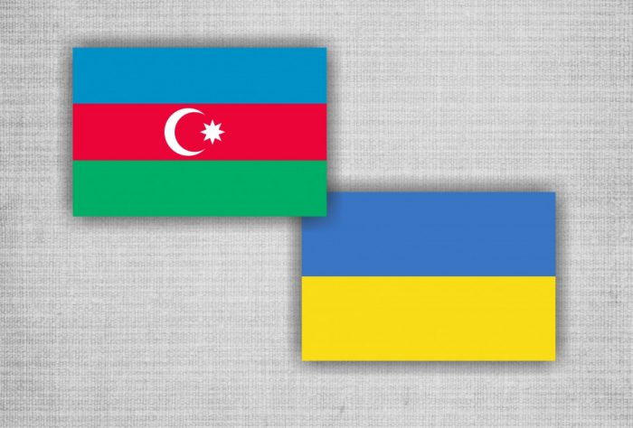   Azerbaiyán y Ucrania firmaron varios documentos  