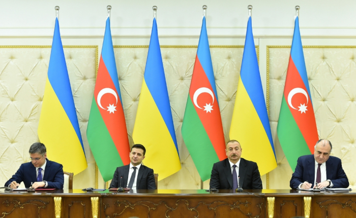  Azerbaiyán y Ucrania firmaron varios documentos-  Actualizado  