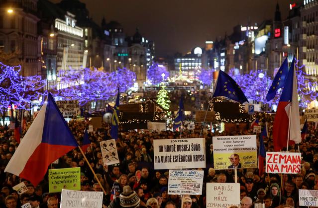 Czechs call for billionaire prime minister to resign