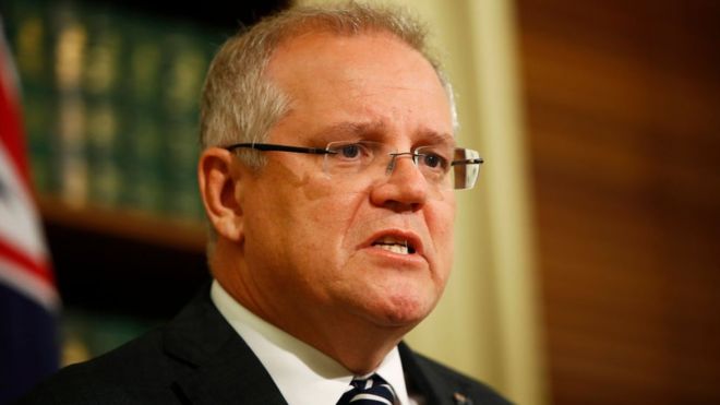 Australia fires: PM Morrison apologises for US holiday amid crisis