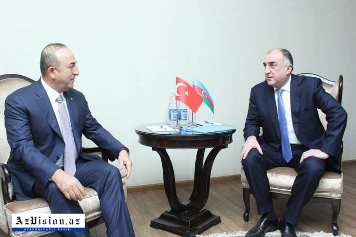   Elmar Mammadyarov trifft seinen türkischen Amtskollegen  