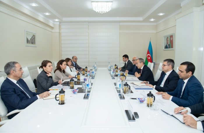  Azerbaiyán y la CFI discuten proyectos e iniciativas prioritarias 