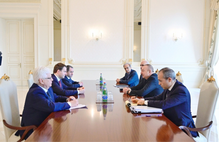  Ilham Aliyev recibe al ministro ruso 