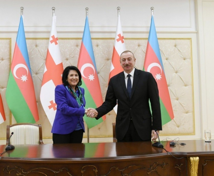   Georgische Präsidentin gratuliert Präsident Ilham Aliyev  