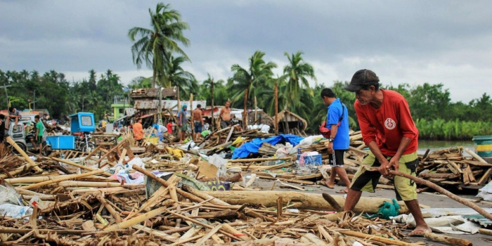Une tempête tropicale menace les Philippines à la veille de Noël