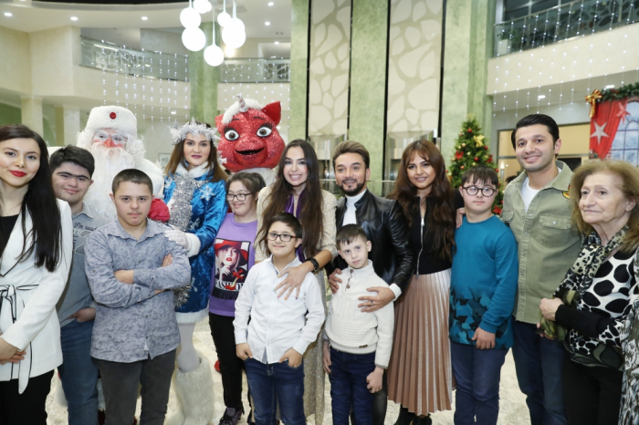   Leyla Aliyeva assiste à une fête organisée pour les enfants atteints du syndrome de Down  