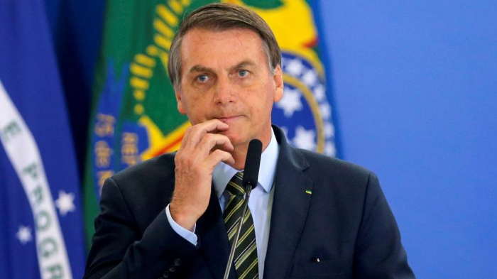 Bolsonaro recibe alta de hospital luego de caída
