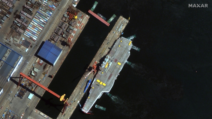 China envía su primer portaviones de fabricación nacional al estrecho de Taiwán