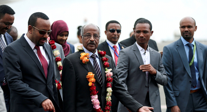 لأول مرة منذ فوزه بجائزة نوبل... رئيس وزراء إثيوبيا يلتقي الرئيس الإريتري