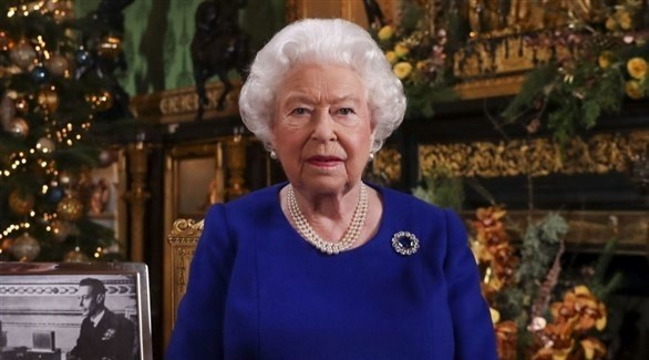 ملكة بريطانيا تعترف بأنها شهدت سنة "مليئة بالعثرات"