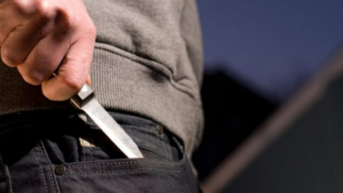 Gəncədə 22 yaşlı oğlan bıçaqlandı