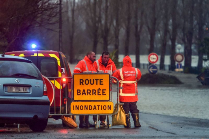   Vents violents sur le sud-ouest de la France :   un mort, cinq blessés, 600 personnes évacuée    