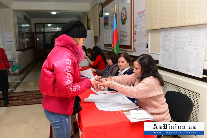   Las elecciones municipales en Azerbaiyán-  Fotos    