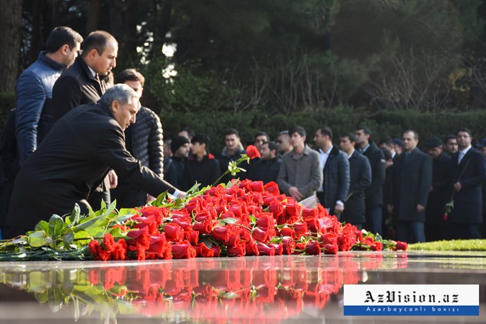  Azerbaijani public reveres memory of great leader Heydar Aliyev -   PHOTOS    