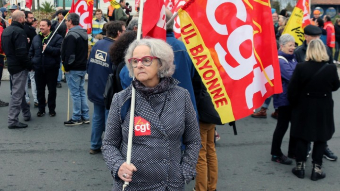 Gewerkschaften drohen mit längerem Streik