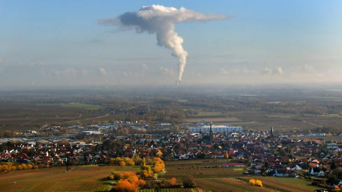 Sinn: "Klimaziele ohne AKW nicht erreichbar"