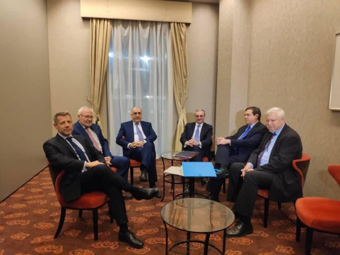  Azerbaijani and Armenian FMs held meeting in Bratislava 