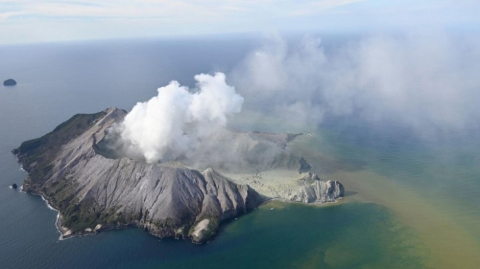 Polizei will Opfer auf Vulkaninsel morgen bergen