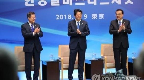قادة الصين وكوريا الجنوبية واليابان يناقشون التوترات المتعلقة بكوريا الشمالية
