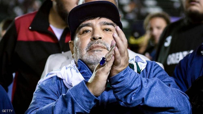 مارادونا: "الفضائيون" اختطفوني لثلاثة أيام