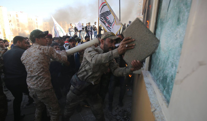 El asalto a la Embajada en Bagdad dispara la tensión entre Estados Unidos e Irán
