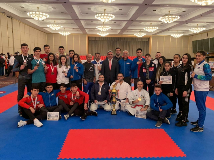 Karatecas azerbaiyanos ganan 21 medallas en la Copa Internacional del Bósforo