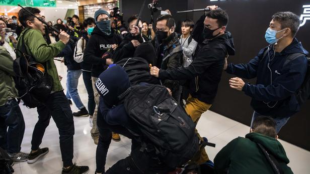   Hong Kong:   le stress post-traumatique en forte hausse du fait des manifestations