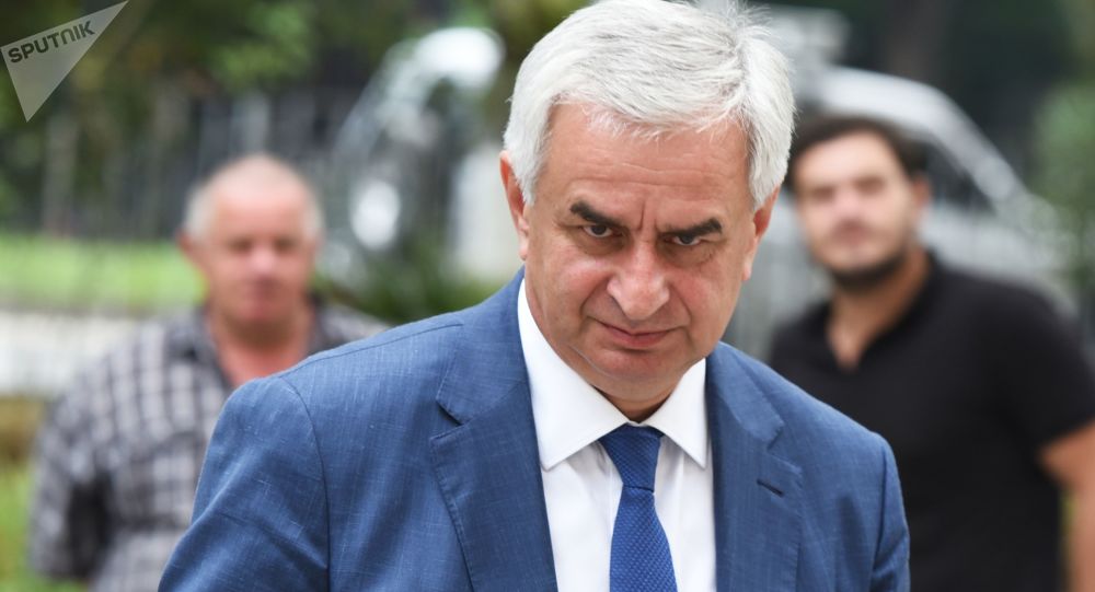 El presidente de Abjasia rechaza dimitir y apuesta por el diálogo