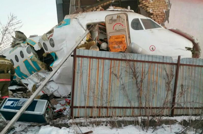 El avión siniestrado en Kazajistán pudo haber caído por culpa del hielo en la aeronave