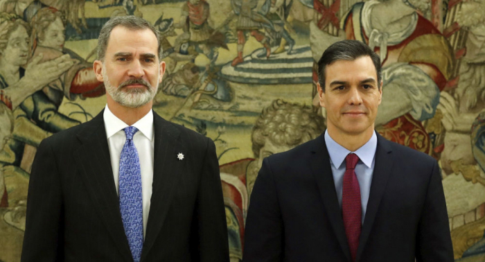   Los ministros de Pedro Sánchez juran su cargo ante el rey Felipe VI   