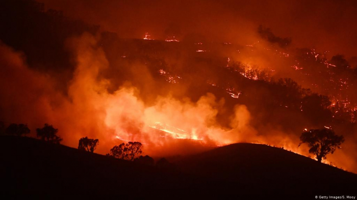 Incendios siguen arrasando el sureste de Australia