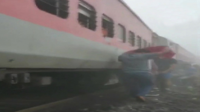   Decenas de heridos tras la colisión de un tren de pasajeros y uno de carga en la India  